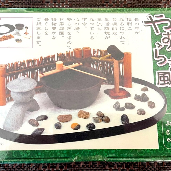 Japanese Zen Garden Model Kit - Picture 1 of 6